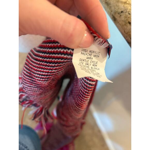 Knitmakers Red, White, Blue USA Patriotic Knit Scarf 9"x 84” Plus 6“ Fringe VTG - Picture 4 of 5